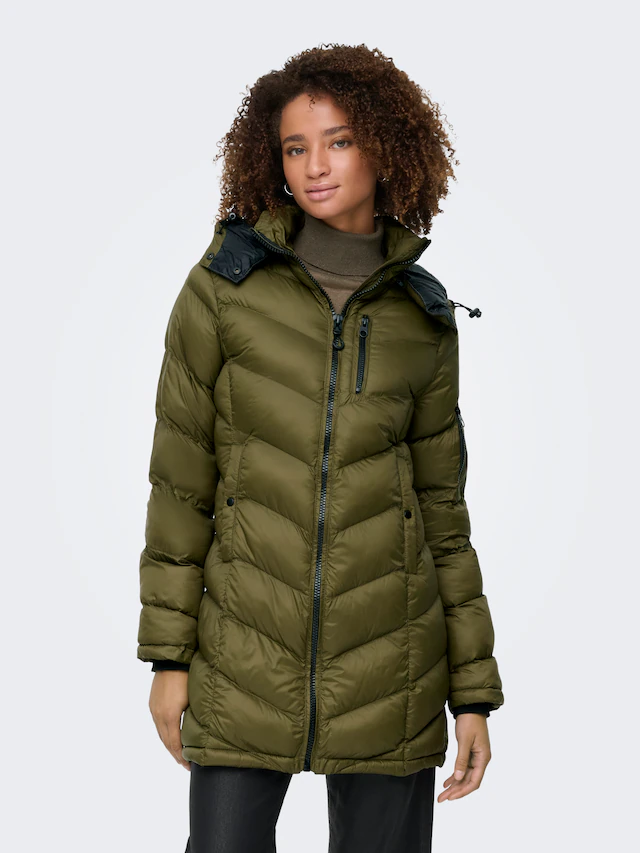 ONLY Steppmantel »ONLTAHIA LW QUILTED COAT CC OTW«