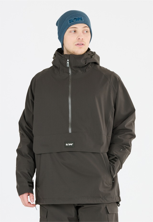 SLOPE Skijacke »Ruki« Im wetterfesten Anorak-Design