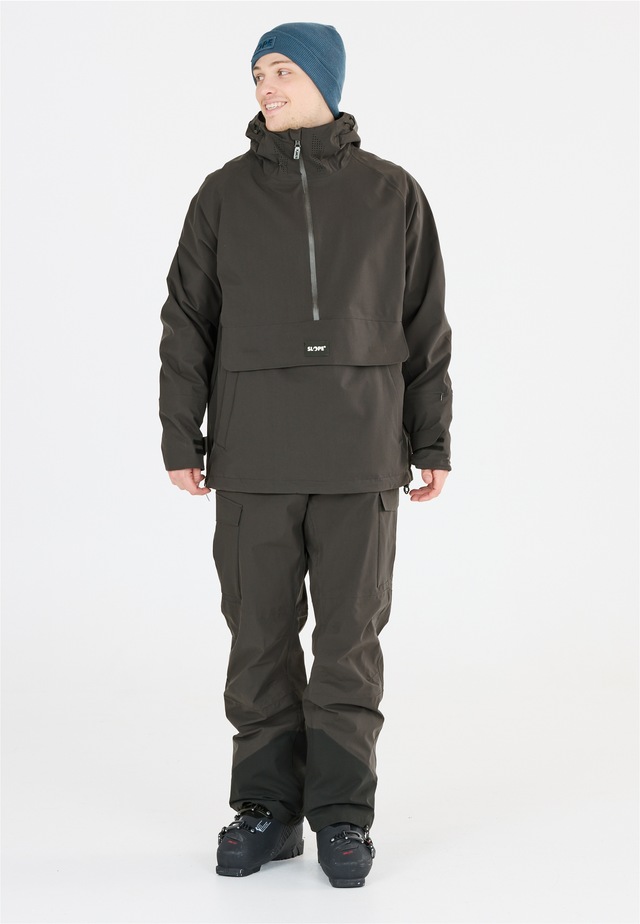 SLOPE Skijacke »Ruki« Im wetterfesten Anorak-Design