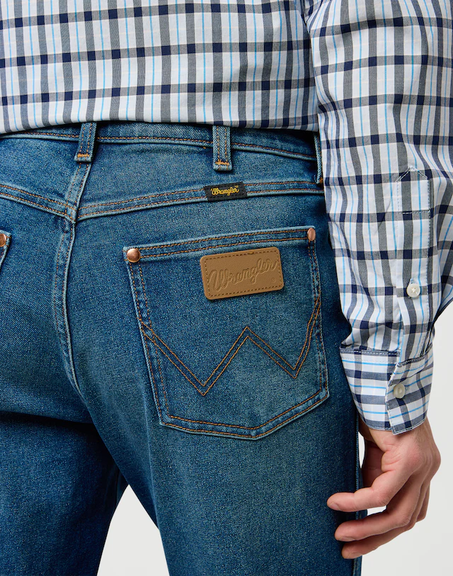 Wrangler Bootcut-Jeans »WRANCHER« Low-Stretch