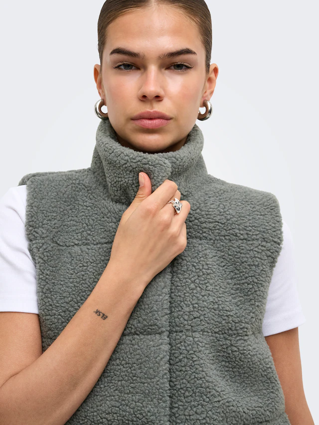 ONLY Plüschweste »ONLSANDRA TEDDY WAISTCOAT LIFE OTW NOOS« Kunstfaser