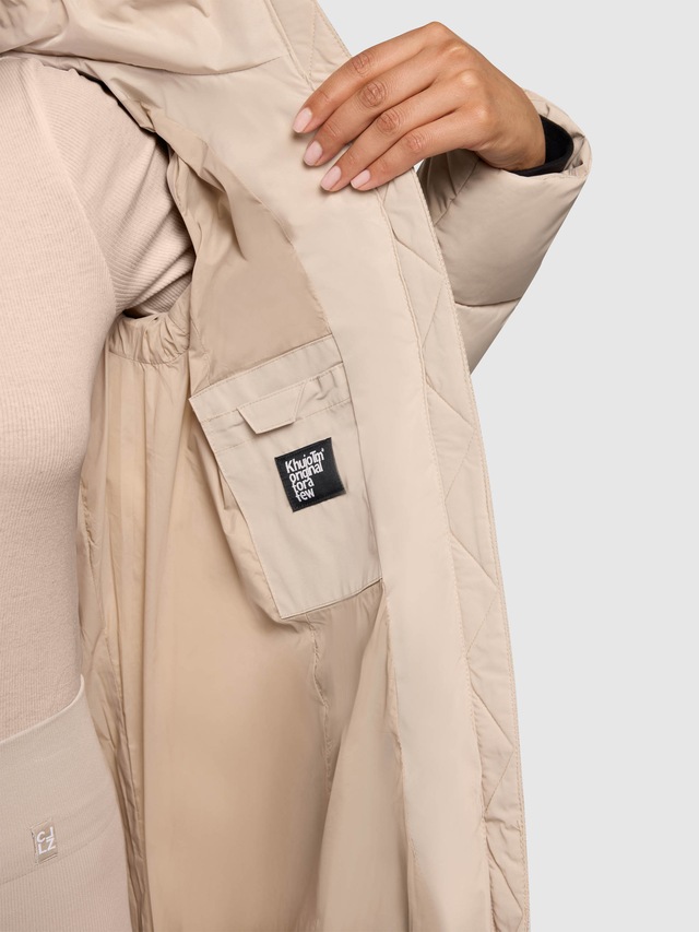 khujo Steppmantel »DARKA2« aus Polyester und Nylon, lockerer Schnitt, mit Eingrifftaschen