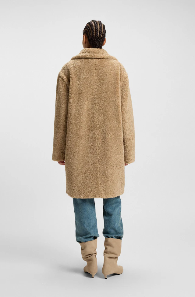 BOSS ORANGE Kurzmantel »Catedy Premium Damenmode« aus softem Teddy, Relaxed Fit