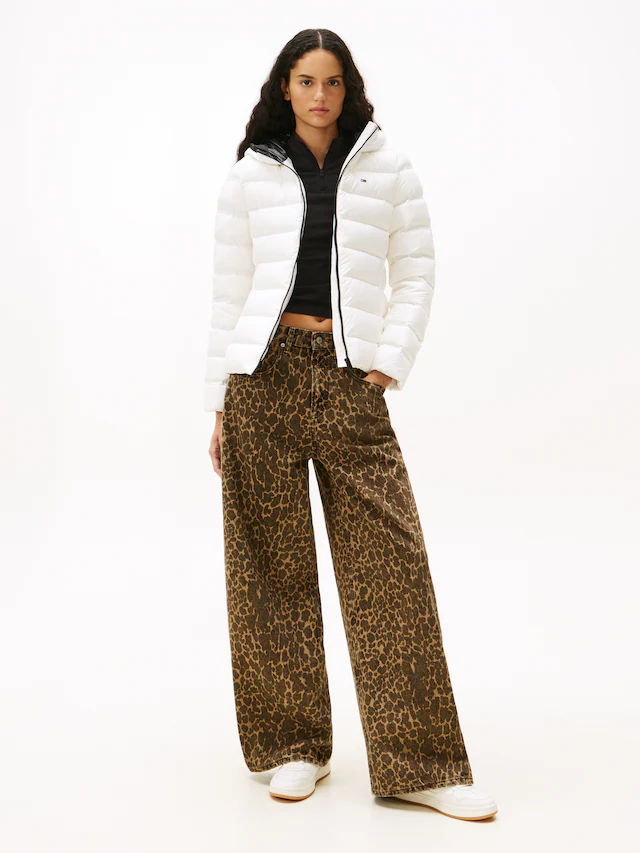 Tommy Jeans Steppjacke »TJW SLIM HOOD PRNT DOWN JCKT EXT« mit Kapuze