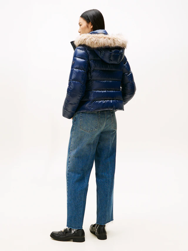 Tommy Hilfiger Steppjacke »GLOSS HW DOWN SLIM JACKET W FUR« in leicht glänzender Optik, mit Fellimitat
