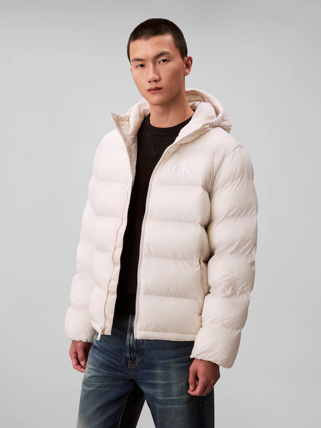 Calvin Klein Jeans Steppjacke »LS NYLON MONOGRAM PUFFER JKT« ohne Kapuze Mit Rundhalsausschnitt, regular fit