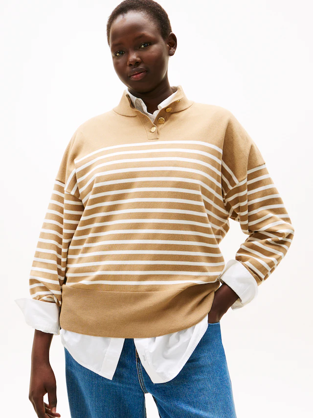 Tommy Hilfiger Curve Stehkragenpullover »CRV CO JERSEY GOLD BTN MK-NK SWT« in großen Größen, mit goldfarbenen Knöpfen