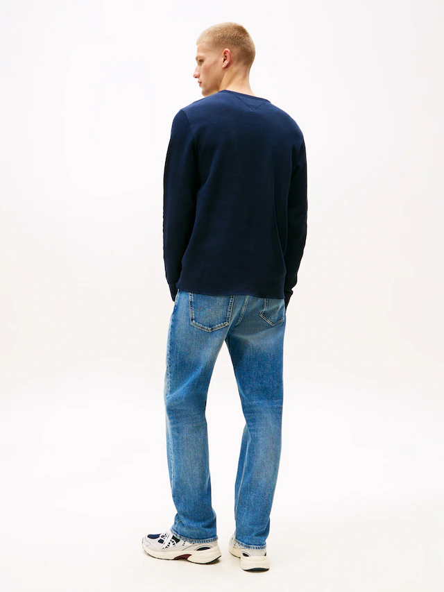 Tommy Jeans Henleyshirt »TJM WAFFLE SCRIPT HENLEY« Rundhals, slim fit, mit feiner Struktur