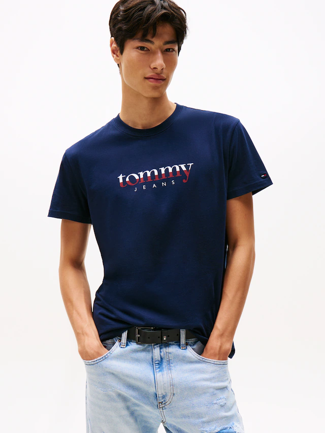 Tommy Jeans T-Shirt »aus Jersey mit Logo«