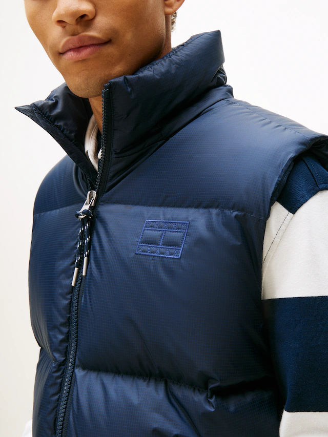 Tommy Jeans Steppweste »ALASKA DOWN VEST« Regular fit mit abnehmbarer Kapuze