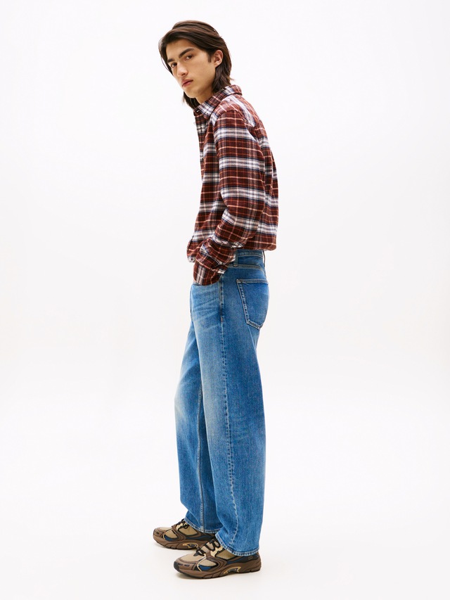 Tommy Jeans 5-Pocket-Jeans »Sonny Regular Tapered« mit dezenter Waschung