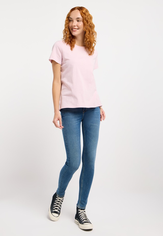 Ragwear Kurzarmshirt »ADORI LOVE« aus Baumwolle und Jersey, hüftlange Passform, mit Rundhalsausschnitt