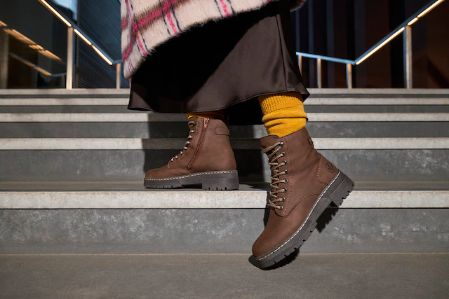 Rieker Schnürstiefelette Schnürboots, Plateauboots, Profilsohle, mit Innenreißverschluss