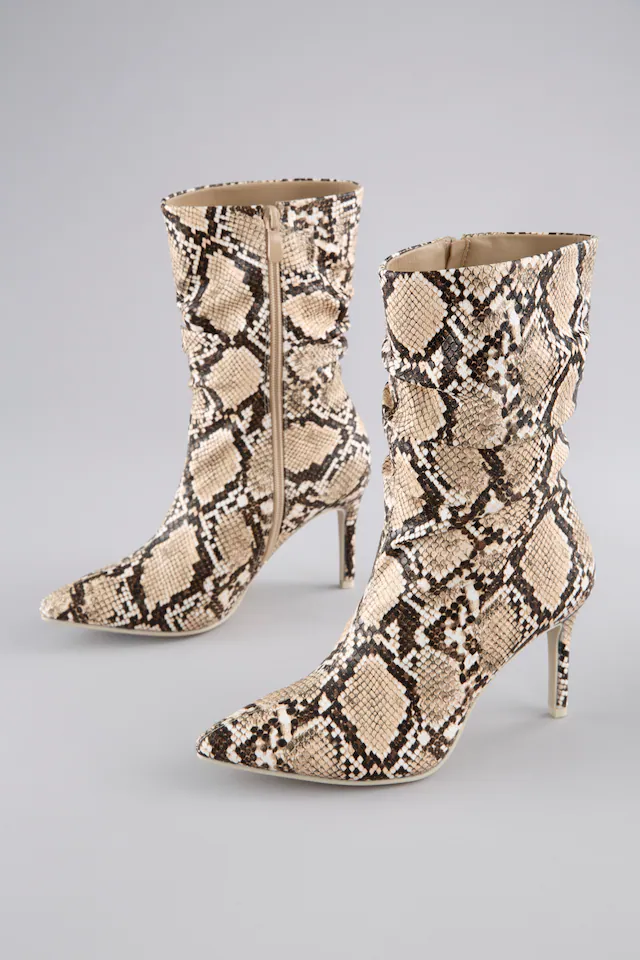 Aniston SHOES Stiefelette mit Raffungen am slouchy Schaft