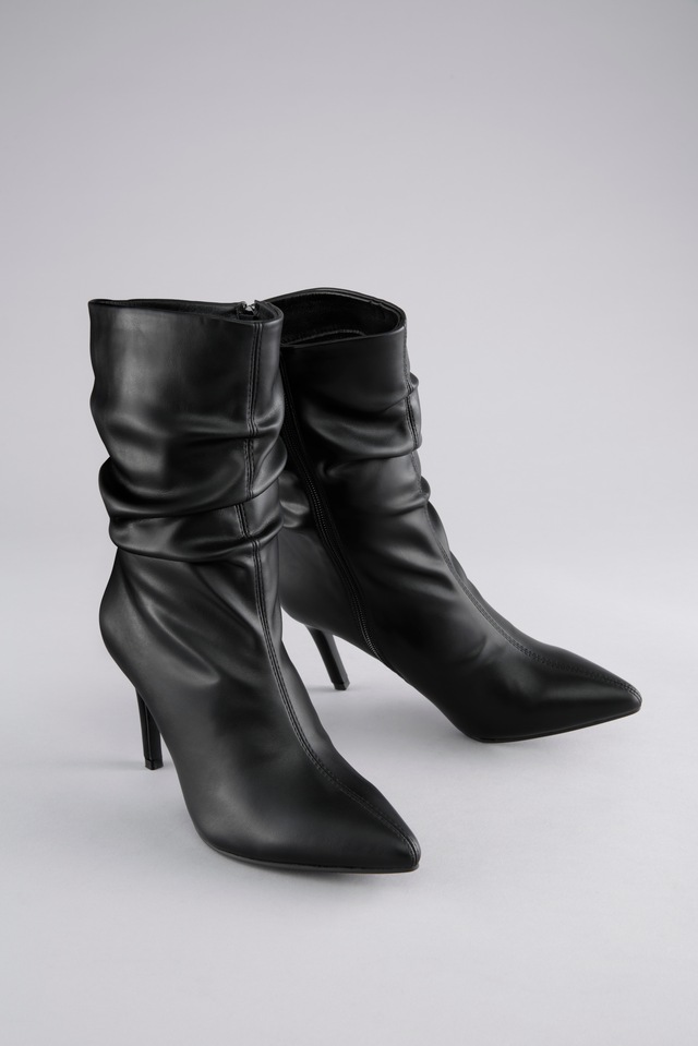 Aniston SHOES Stiefelette mit Raffungen am slouchy Schaft