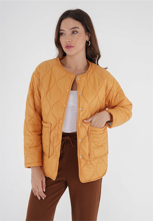 freshlions Steppjacke »Amara« 1 Stk. tlg. mit praktischen Druckknöpfen