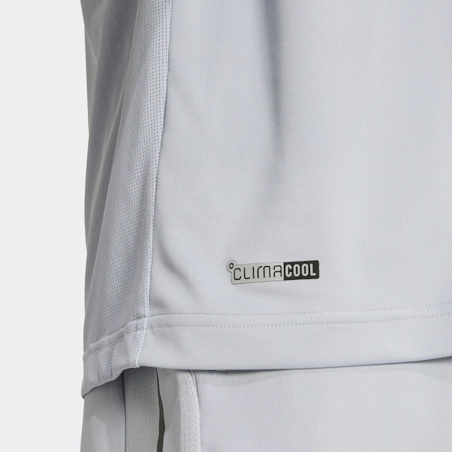adidas Performance T-Shirt »TECH APPAREL« mit Rundhalsausschnitt, ohne Verschluss
