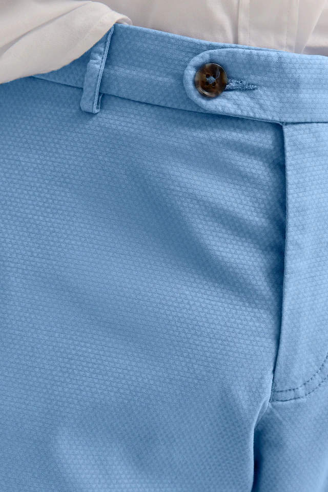 bugatti Chinohose mit praktischen Gürtelschlaufen