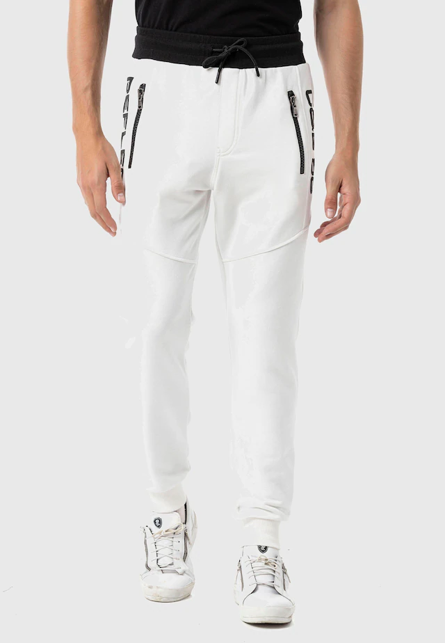 Cipo & Baxx Jogginghose »HOMEWEAR« mit dezenten Print an den Beinen