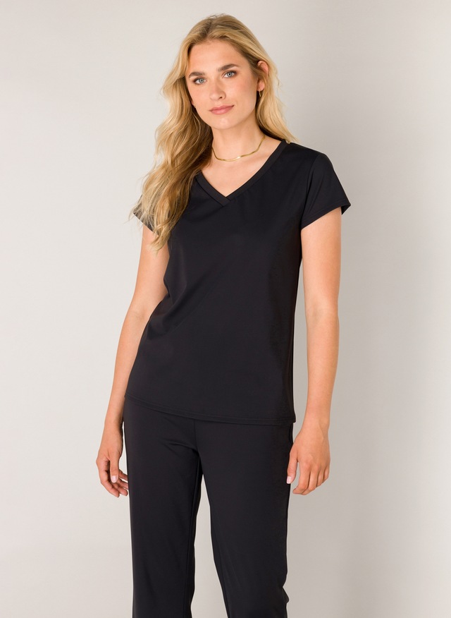 Base Level T-Shirt »Tilly« mit V-Ausschnitt