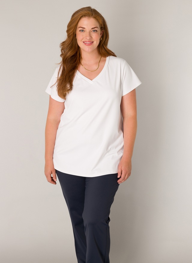 Base Level Curvy V-Shirt »Lilly« mit Stretch
