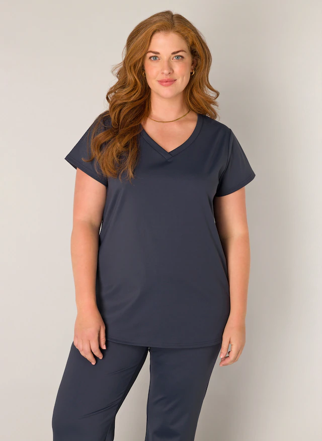 Base Level Curvy V-Shirt »Lilly« mit Stretch