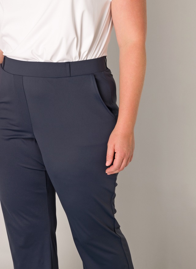 Base Level Curvy Stoffhose »Lori« Sommerhose mit Stetch und leichtem Schlag