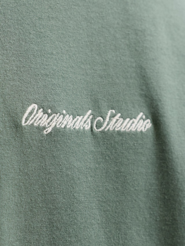 Jack & Jones Rundhalsshirt »JORNORREBRO EMB TEE SS CREW NECK NOOS« Baumwolle, locker geschnitten