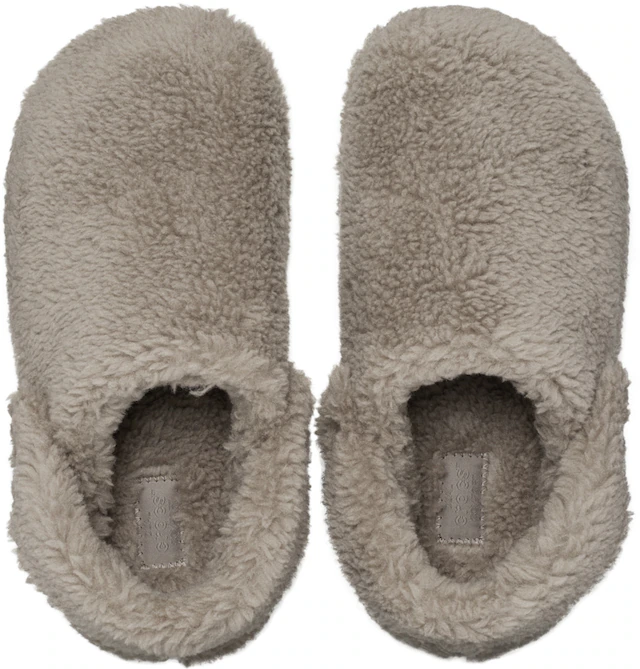 Crocs Clog »Classic Cozzzy Slipper« Hausschuh, mit kleiner Plateausohle
