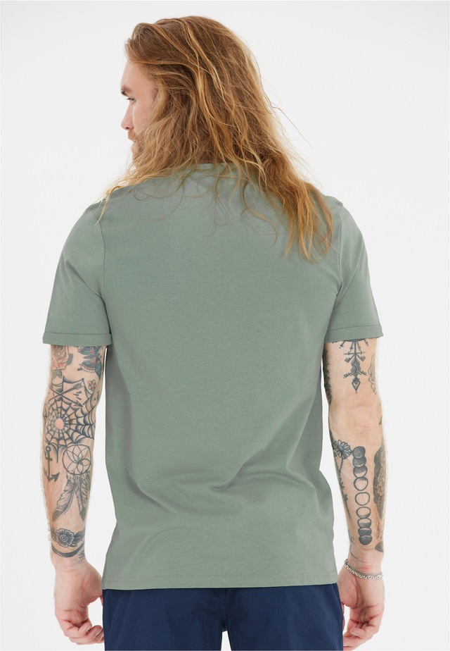 CRUZ Funktionsshirt »Flair« mit modischem Print für einen lässigen Look