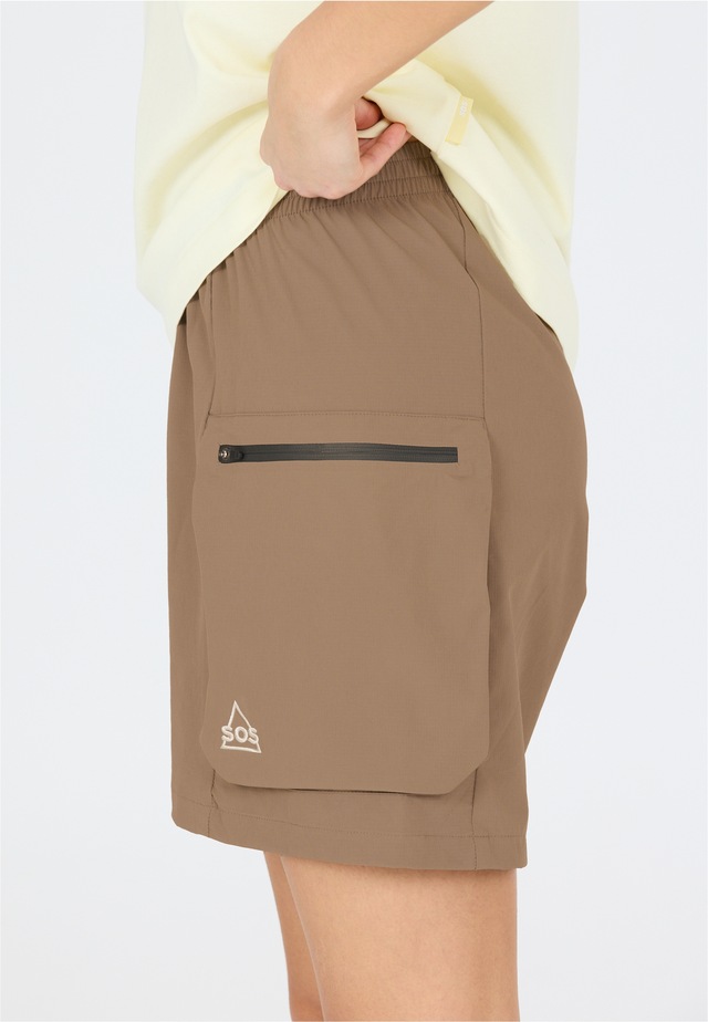 SOS Shorts »Mayon« im vielseitigen Cargo-Style