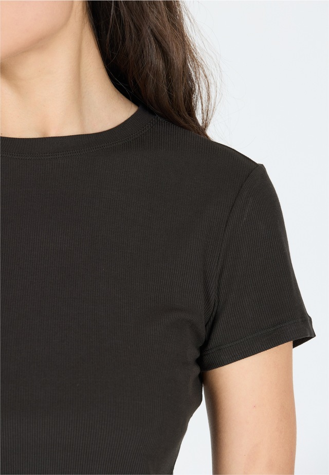 ATHLECIA Funktionsshirt »Tinashe« im simplen und schnelltrocknenden Design