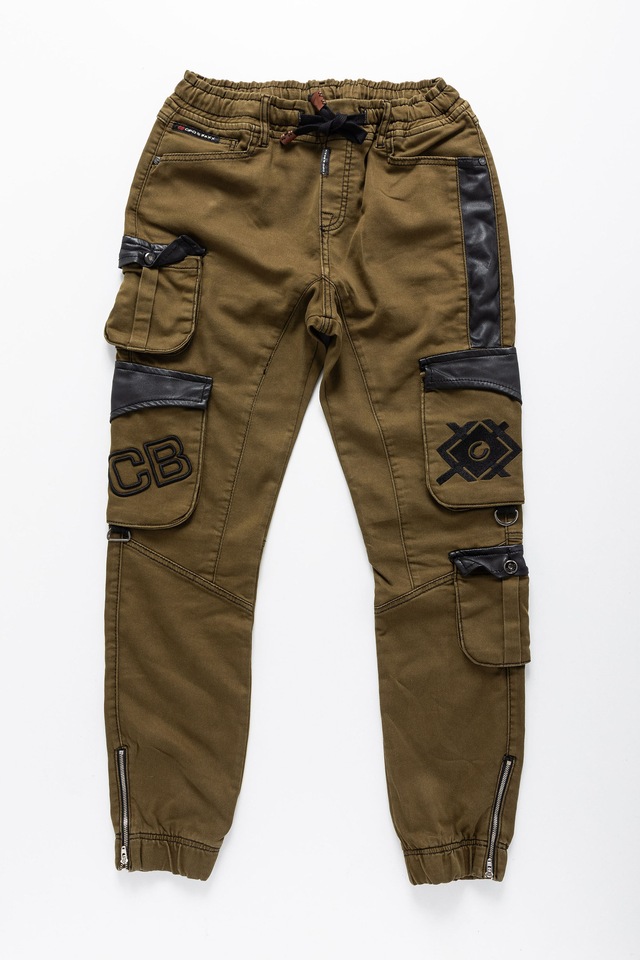 Cipo & Baxx Cargojeans »Hose« Lässige Details und Applikationen