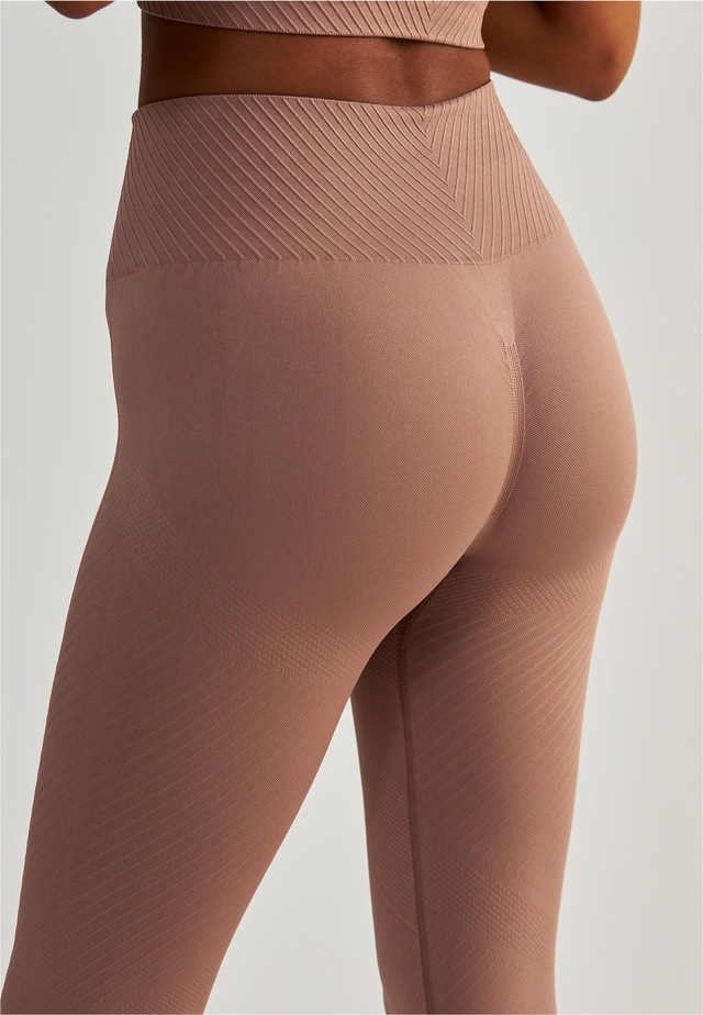 BeShaped Trainingstights »Femme Force« mit angesagtem Jacquard-Muster