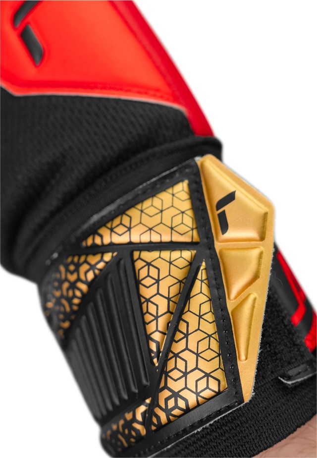 Reusch Torwarthandschuhe »Attrakt Silver« mit maximalem Grip