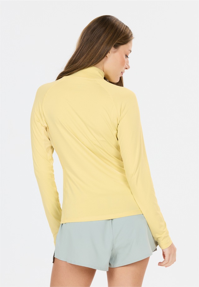 ENDURANCE Strickpullover »Chrissie« mit elastischer Passform