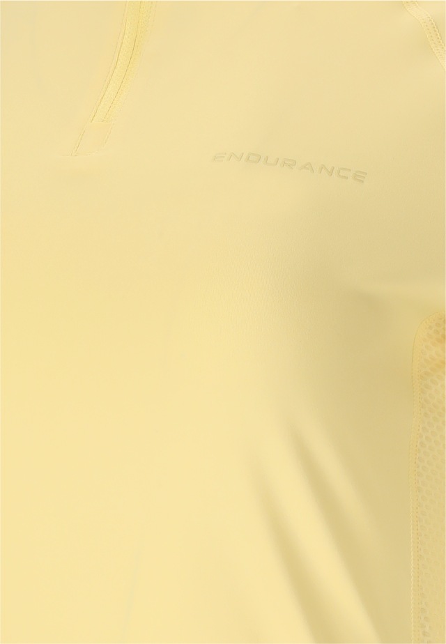 ENDURANCE Strickpullover »Chrissie« mit elastischer Passform
