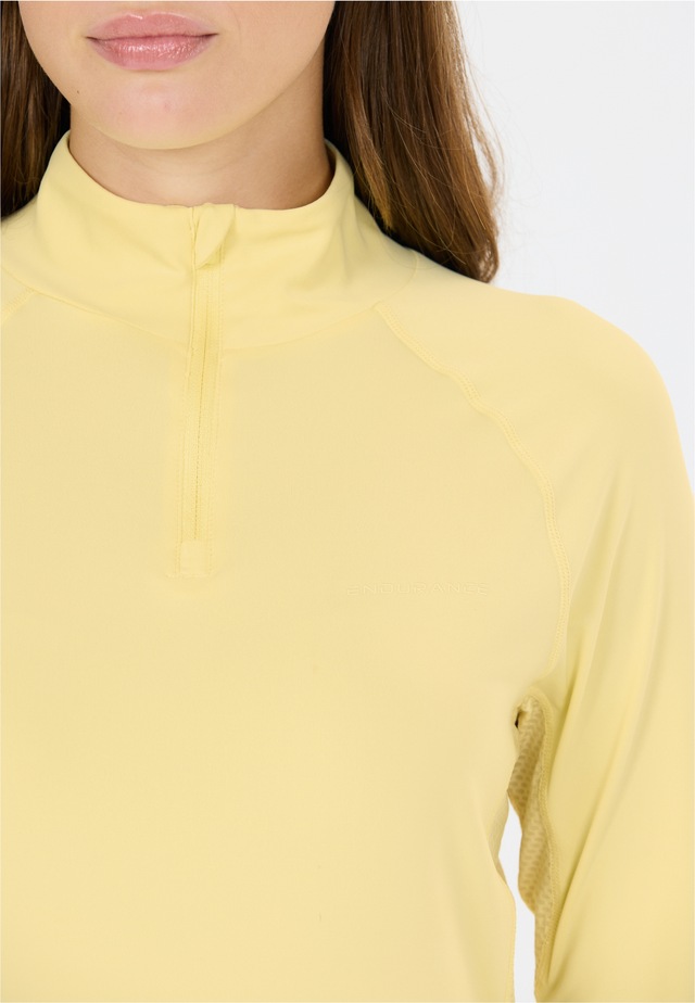 ENDURANCE Strickpullover »Chrissie« mit elastischer Passform