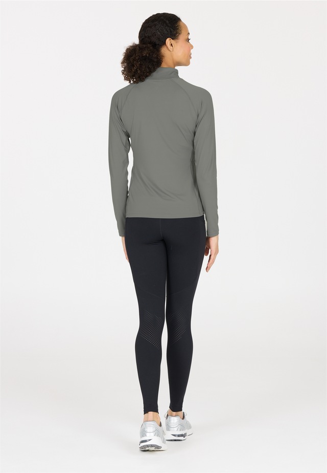 ENDURANCE Strickpullover »Chrissie« mit elastischer Passform