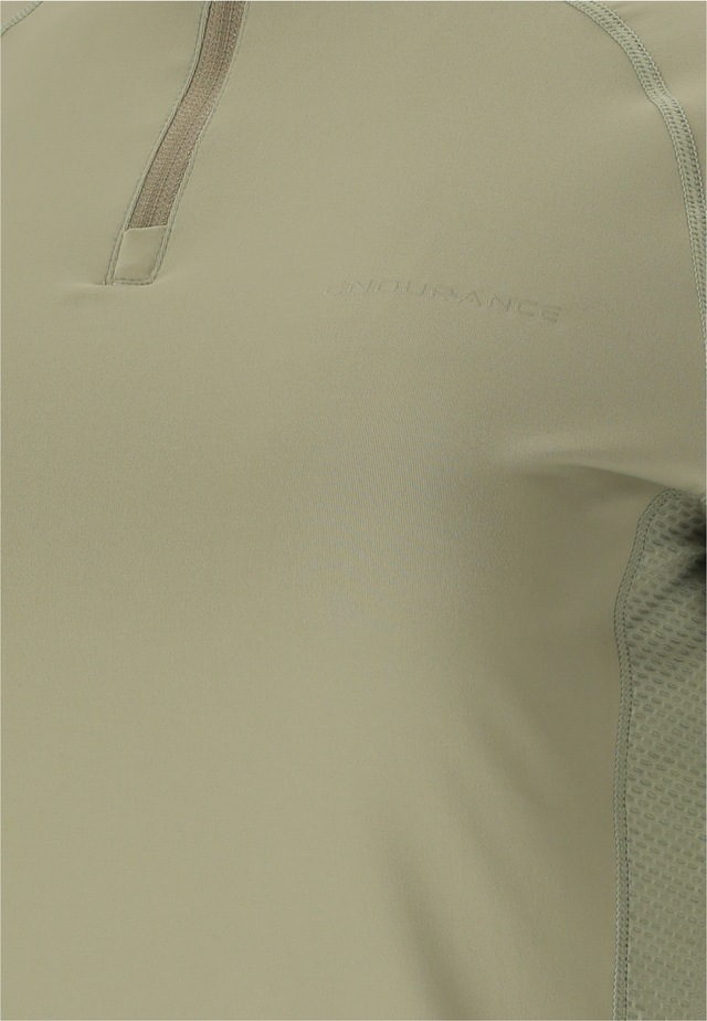 ENDURANCE Strickpullover »Chrissie« mit elastischer Passform