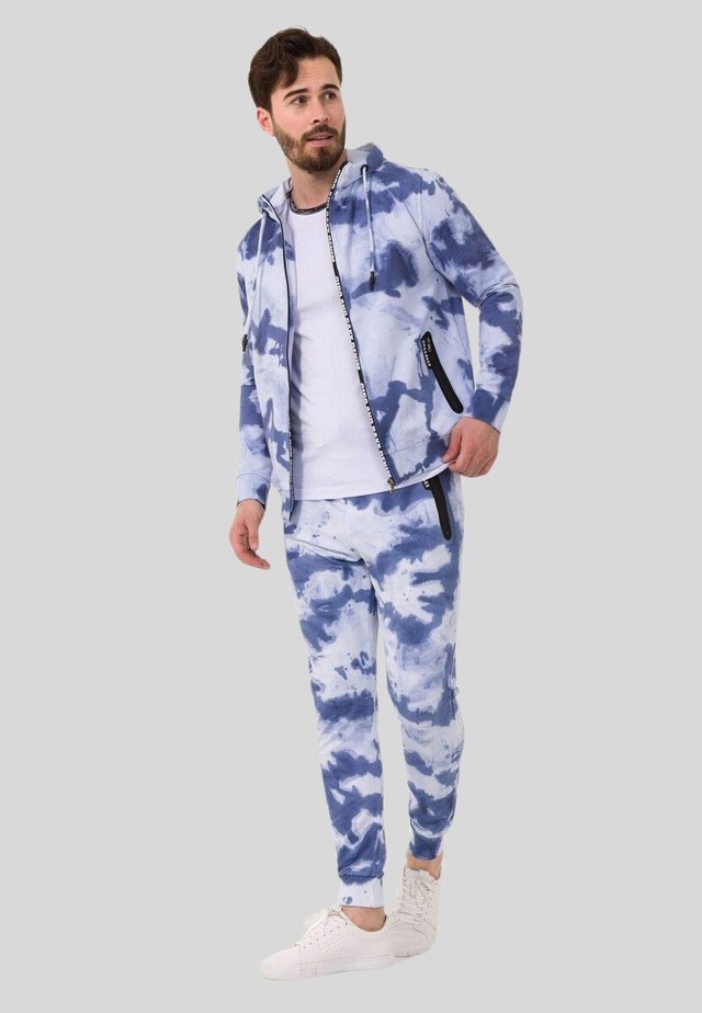 Cipo & Baxx Trainingsanzug »HOMEWEAR« 2 Stk. mit Allover-Musterung