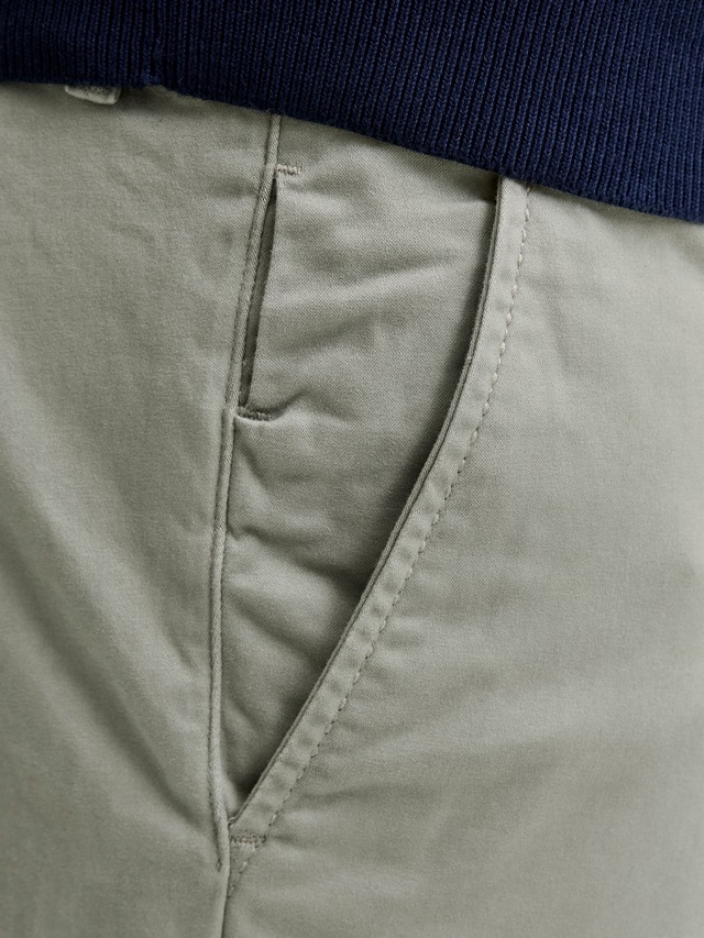 Jack & Jones PlusSize Chinoshorts »JPSTBOWIE JJSHORTS SOLID SN PLS« mit Umschlag