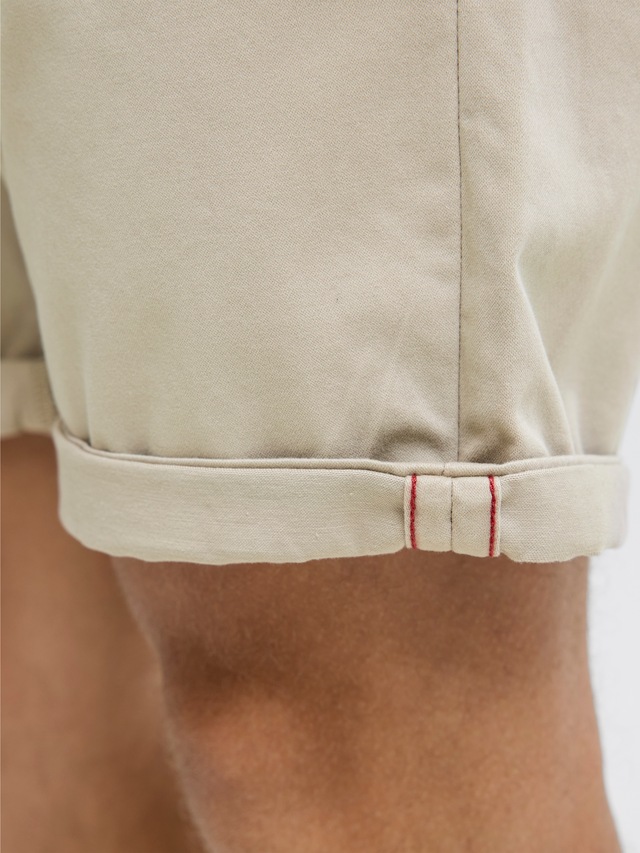 Jack & Jones PlusSize Chinoshorts »JPSTBOWIE JJSHORTS SOLID SN PLS« mit Umschlag