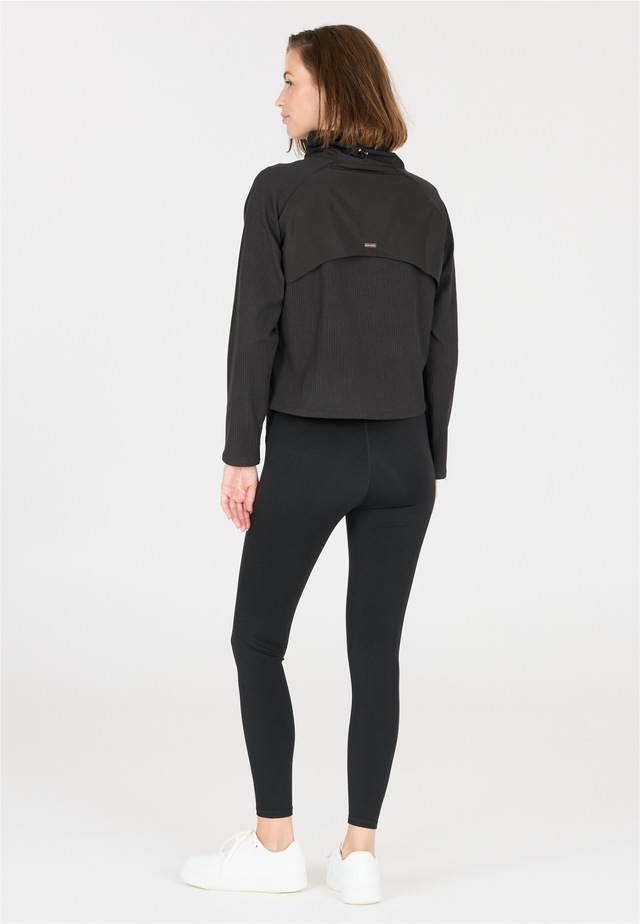 ATHLECIA Outdoorjacke »Aiana« in atmungsaktiver Stretch-Qualität