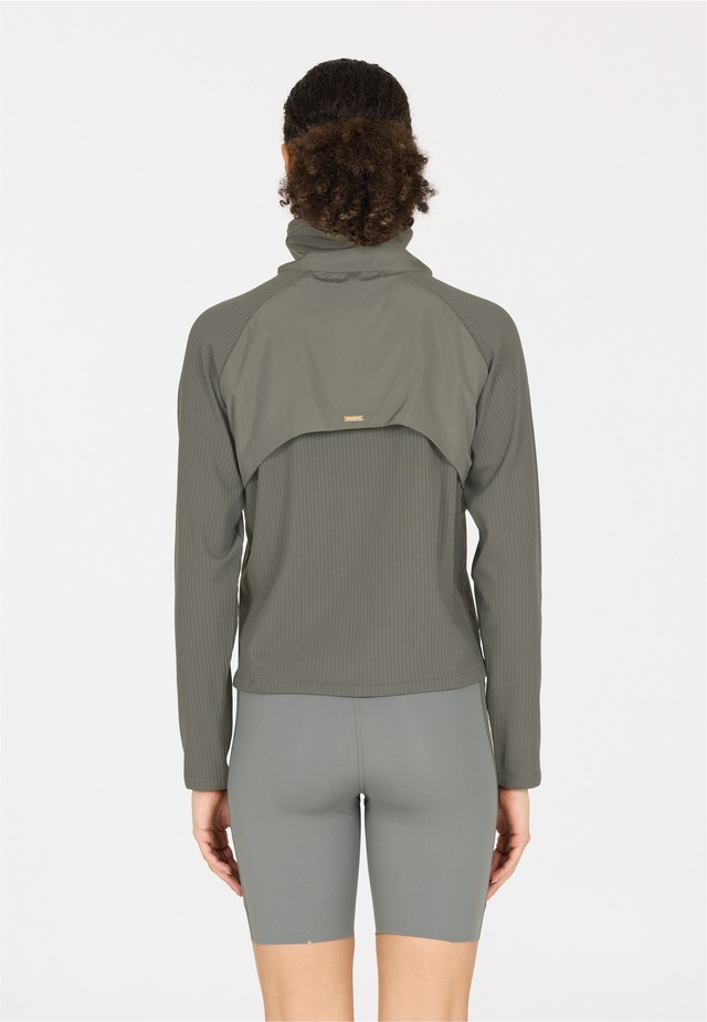ATHLECIA Outdoorjacke »Aiana« in atmungsaktiver Stretch-Qualität