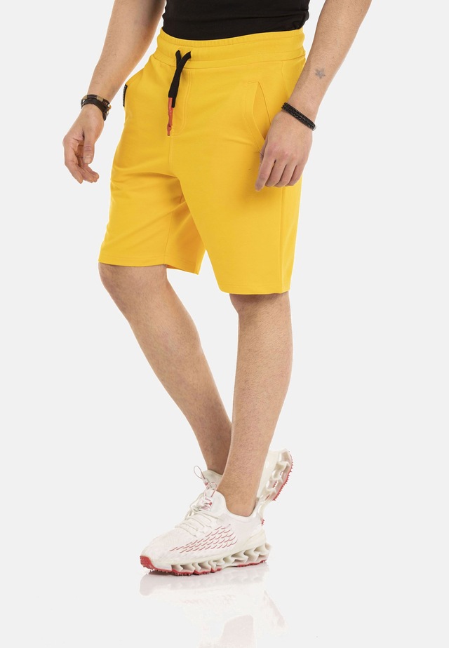 Cipo & Baxx Stoffhose »Shorts« elastischer Bund mit Kordelzug