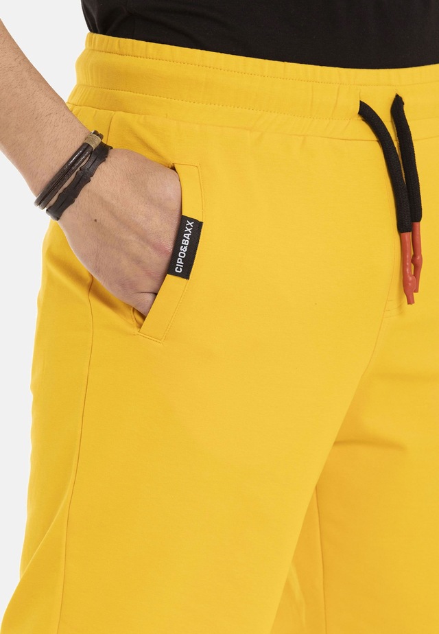 Cipo & Baxx Stoffhose »Shorts« elastischer Bund mit Kordelzug