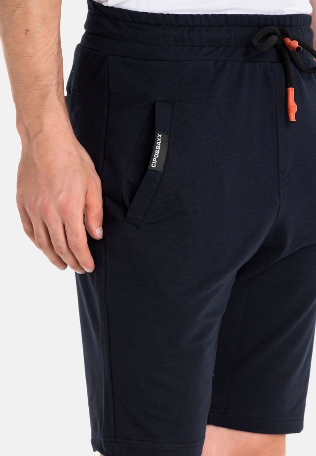 Cipo & Baxx Stoffhose »Shorts« elastischer Bund mit Kordelzug