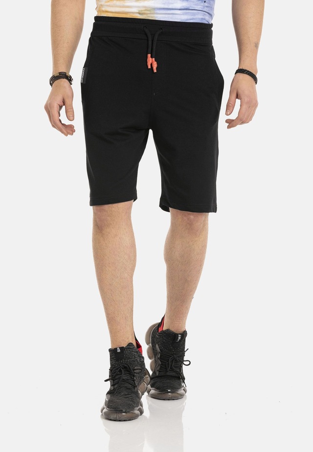 Cipo & Baxx Stoffhose »Shorts« elastischer Bund mit Kordelzug