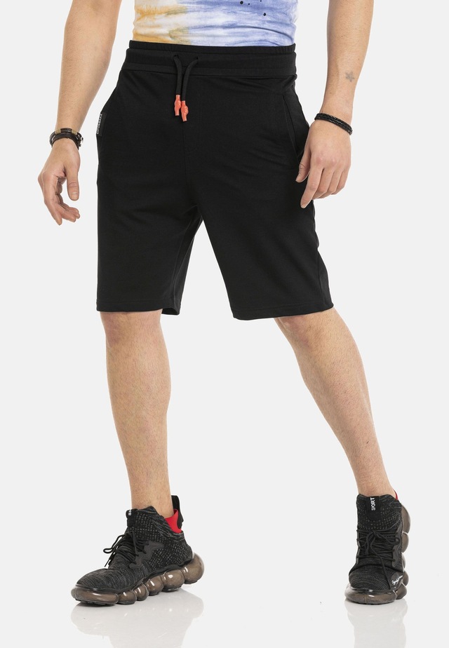 Cipo & Baxx Stoffhose »Shorts« elastischer Bund mit Kordelzug
